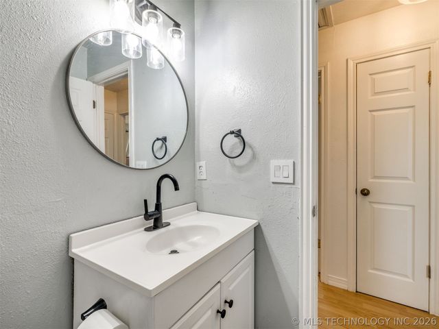 30174 E 150th Street S, Coweta, OK 74429