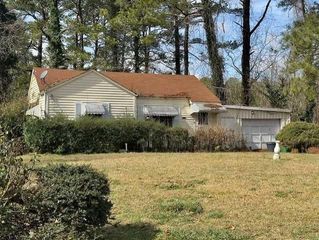 1821 Lomita SE Road, Atlanta, GA 30316