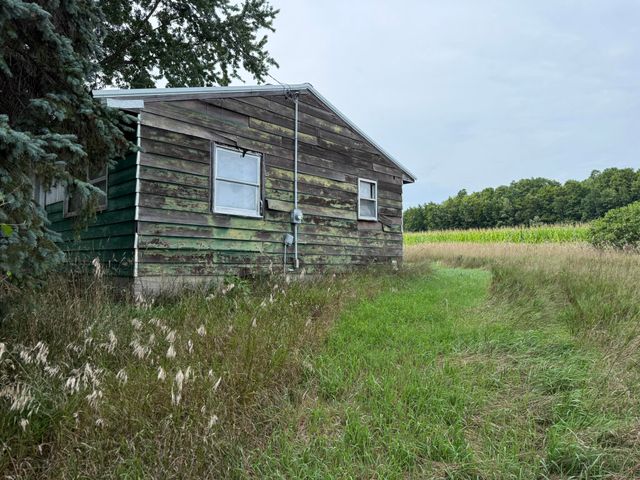 8356 E Loop Road, Hesperia, MI 49421