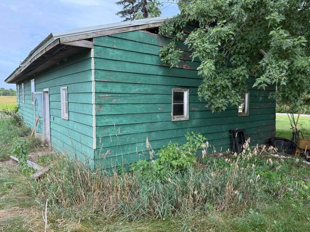 8356 E Loop Road, Hesperia, MI 49421