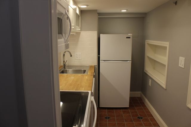 49 Brimmer St 10, Boston, MA 02108