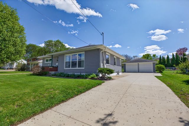 1710 E Mitchell Avenue, Waterloo, IA 50702