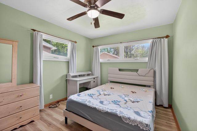 1710 E Mitchell Avenue, Waterloo, IA 50702
