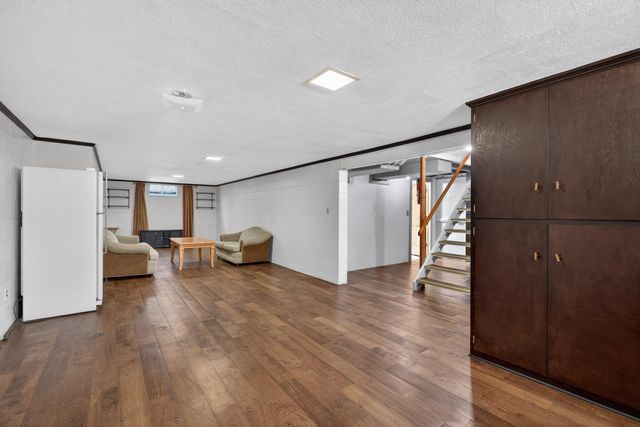 1710 E Mitchell Avenue, Waterloo, IA 50702