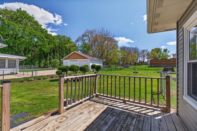 1710 E Mitchell Avenue, Waterloo, IA 50702