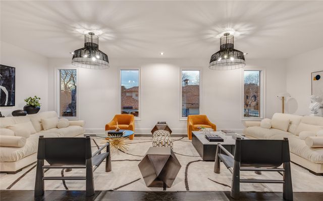 6404 Lakehurst Avenue, Dallas, TX 75230