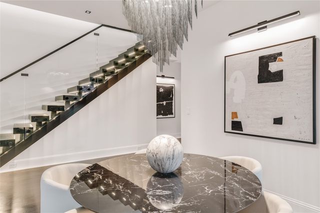 6404 Lakehurst Avenue, Dallas, TX 75230