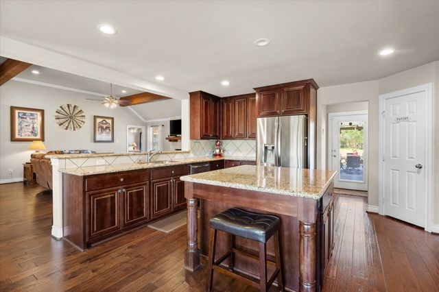 12615 County Road 3270, Kerens, TX 75144