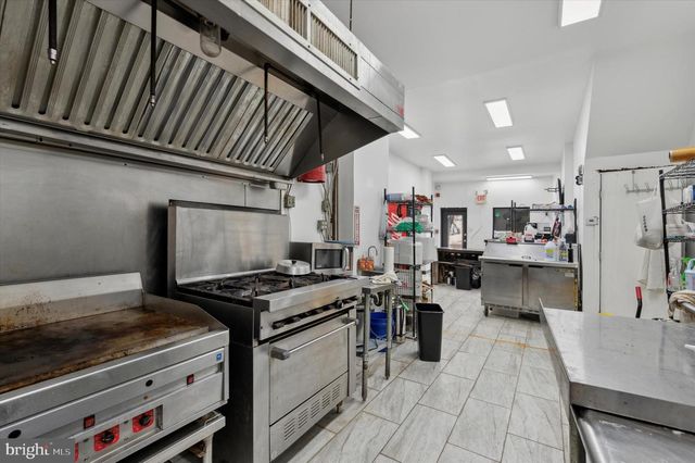 6028 LANSDOWNE AVE, Philadelphia, PA 19151