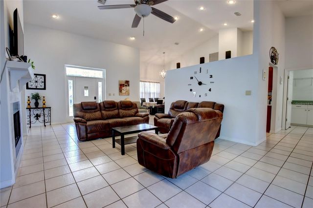 3201 SITE TO SEE AVENUE, Eustis, FL 32726