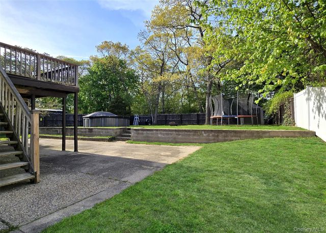 529 Hawkins Road, Selden, NY 11784
