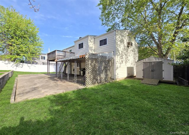 529 Hawkins Road, Selden, NY 11784