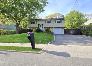 529 Hawkins Road, Selden, NY 11784