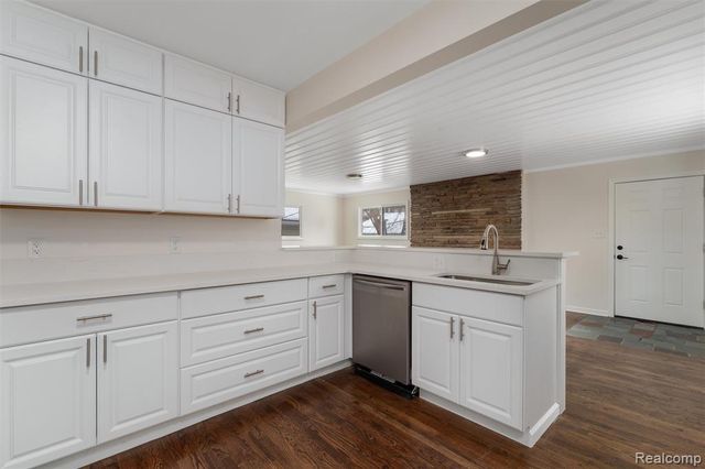 3274 Harvard Road, Royal Oak, MI 48073