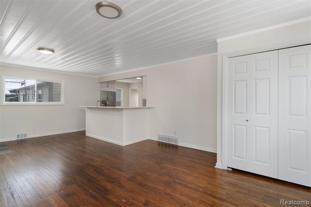 3274 Harvard Road, Royal Oak, MI 48073