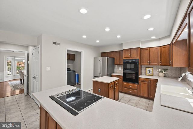 9127 SCOTT ST, Springfield, VA 22153