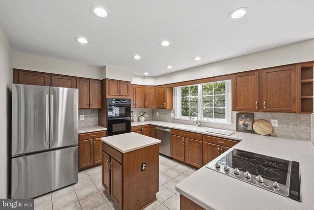 9127 SCOTT ST, Springfield, VA 22153