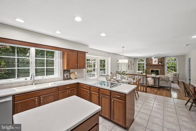 9127 SCOTT ST, Springfield, VA 22153