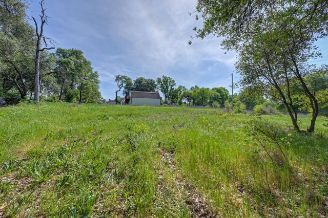 10543 Streeter Rd, Auburn, CA 95602