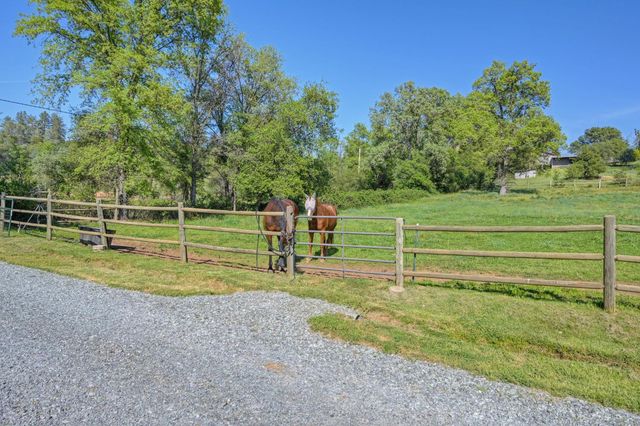 10543 Streeter Rd, Auburn, CA 95602