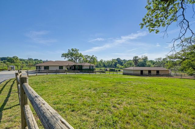 10543 Streeter Rd, Auburn, CA 95602