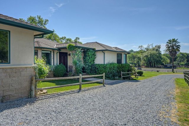10543 Streeter Rd, Auburn, CA 95602