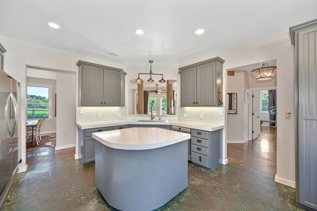 10543 Streeter Rd, Auburn, CA 95602