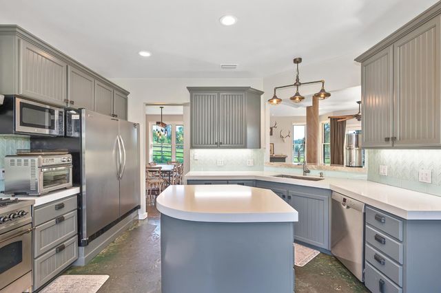 10543 Streeter Rd, Auburn, CA 95602