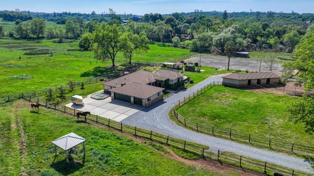 10543 Streeter Rd, Auburn, CA 95602