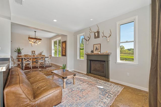 10543 Streeter Rd, Auburn, CA 95602