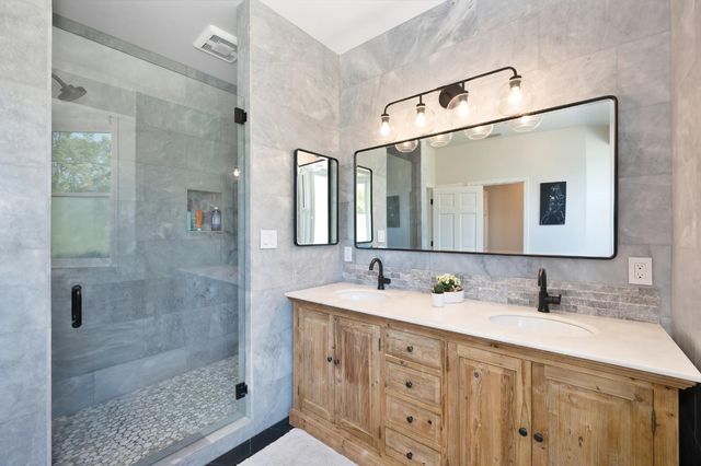 10543 Streeter Rd, Auburn, CA 95602