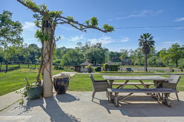 10543 Streeter Rd, Auburn, CA 95602