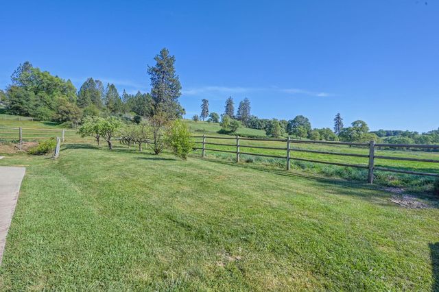 10543 Streeter Rd, Auburn, CA 95602