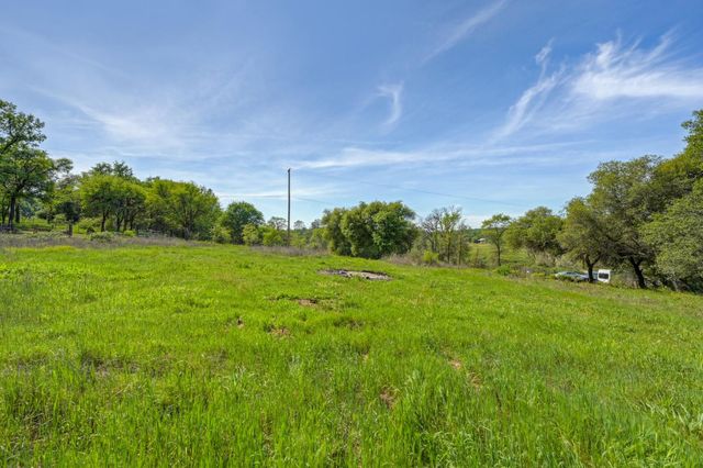 10543 Streeter Rd, Auburn, CA 95602