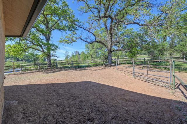 10543 Streeter Rd, Auburn, CA 95602
