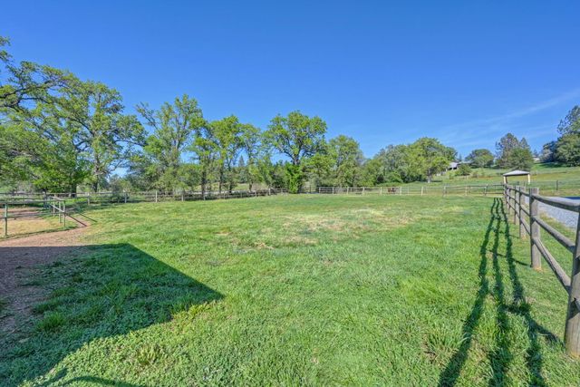 10543 Streeter Rd, Auburn, CA 95602