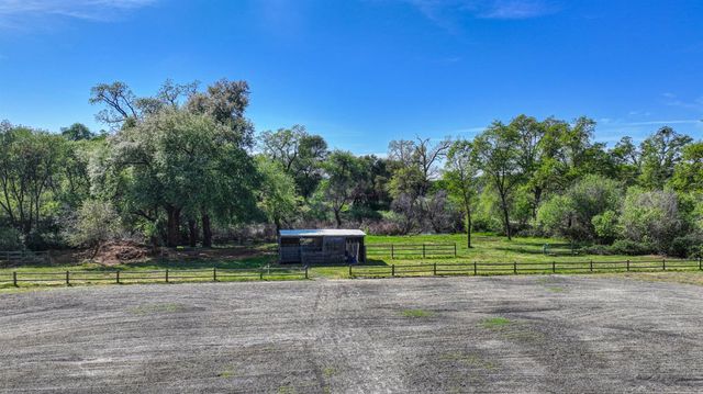 10543 Streeter Rd, Auburn, CA 95602
