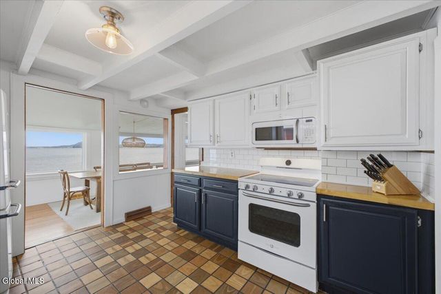 18 Shore Avenue, Malta, NY 12866