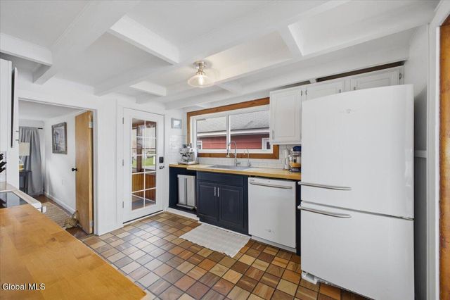 18 Shore Avenue, Malta, NY 12866