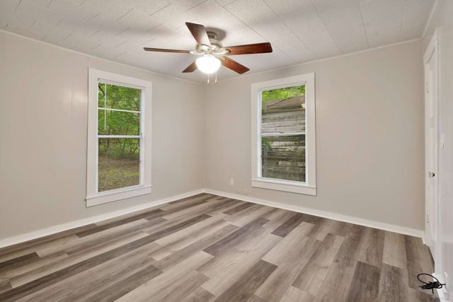 630 16th Street NE, Paris, TX 75460