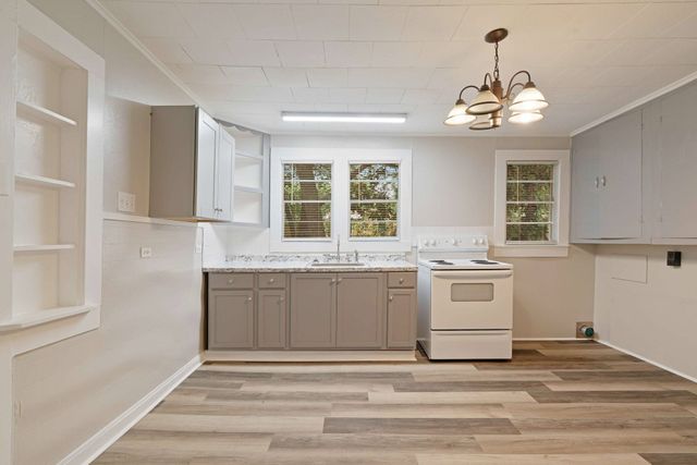 630 16th Street NE, Paris, TX 75460