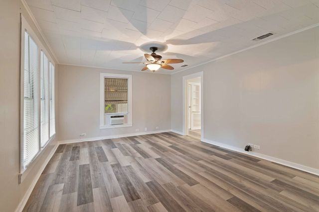 630 16th Street NE, Paris, TX 75460