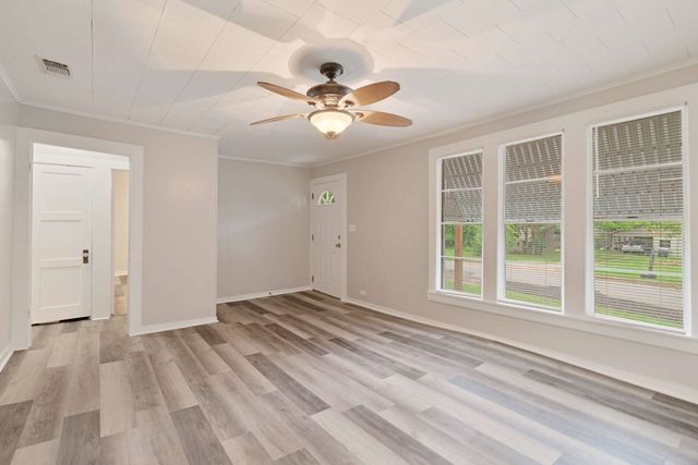 630 16th Street NE, Paris, TX 75460