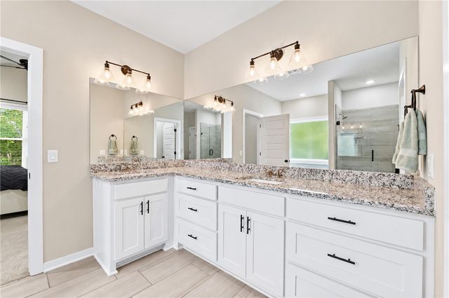 1588 N Dawes Street, Fayetteville, AR 72704