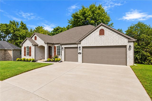 1588 N Dawes Street, Fayetteville, AR 72704