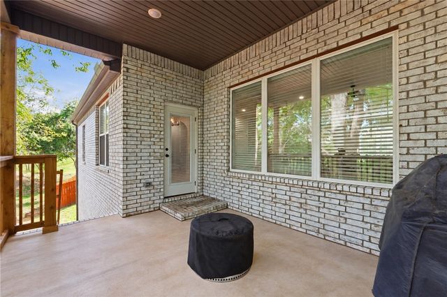 1588 N Dawes Street, Fayetteville, AR 72704