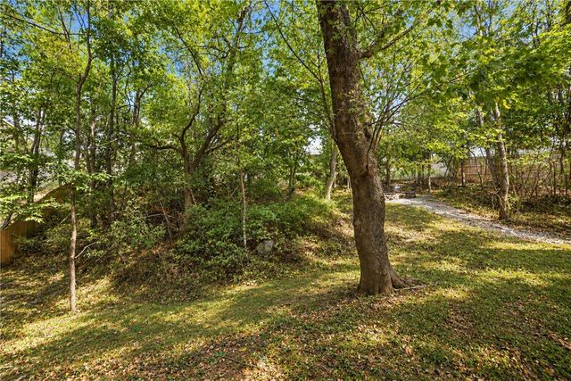1588 N Dawes Street, Fayetteville, AR 72704