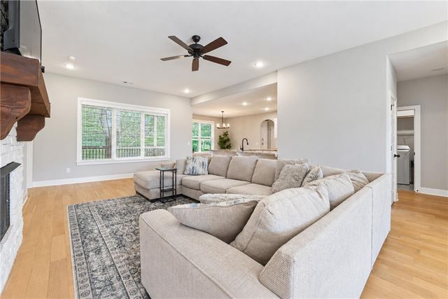 1588 N Dawes Street, Fayetteville, AR 72704