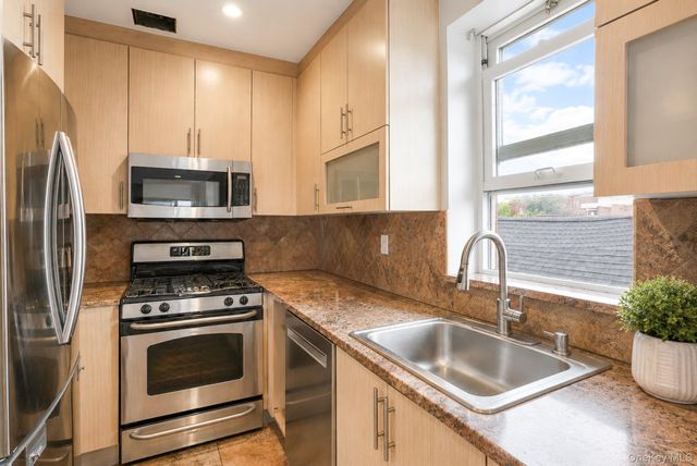 2388 Ocean Avenue 11, Brooklyn, NY 11229