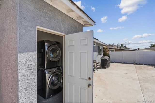 5567 Las Alturas Ter, San Diego, CA 92114